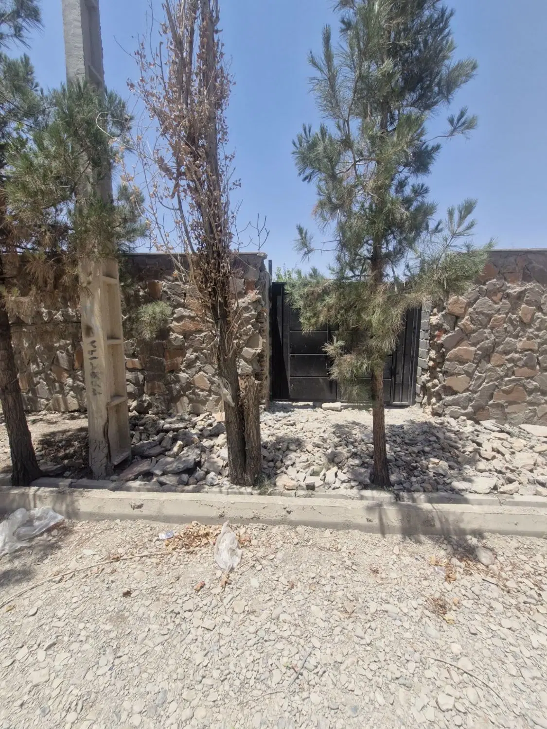 باغچه چهاردیواری سندتکبرگ شهریار