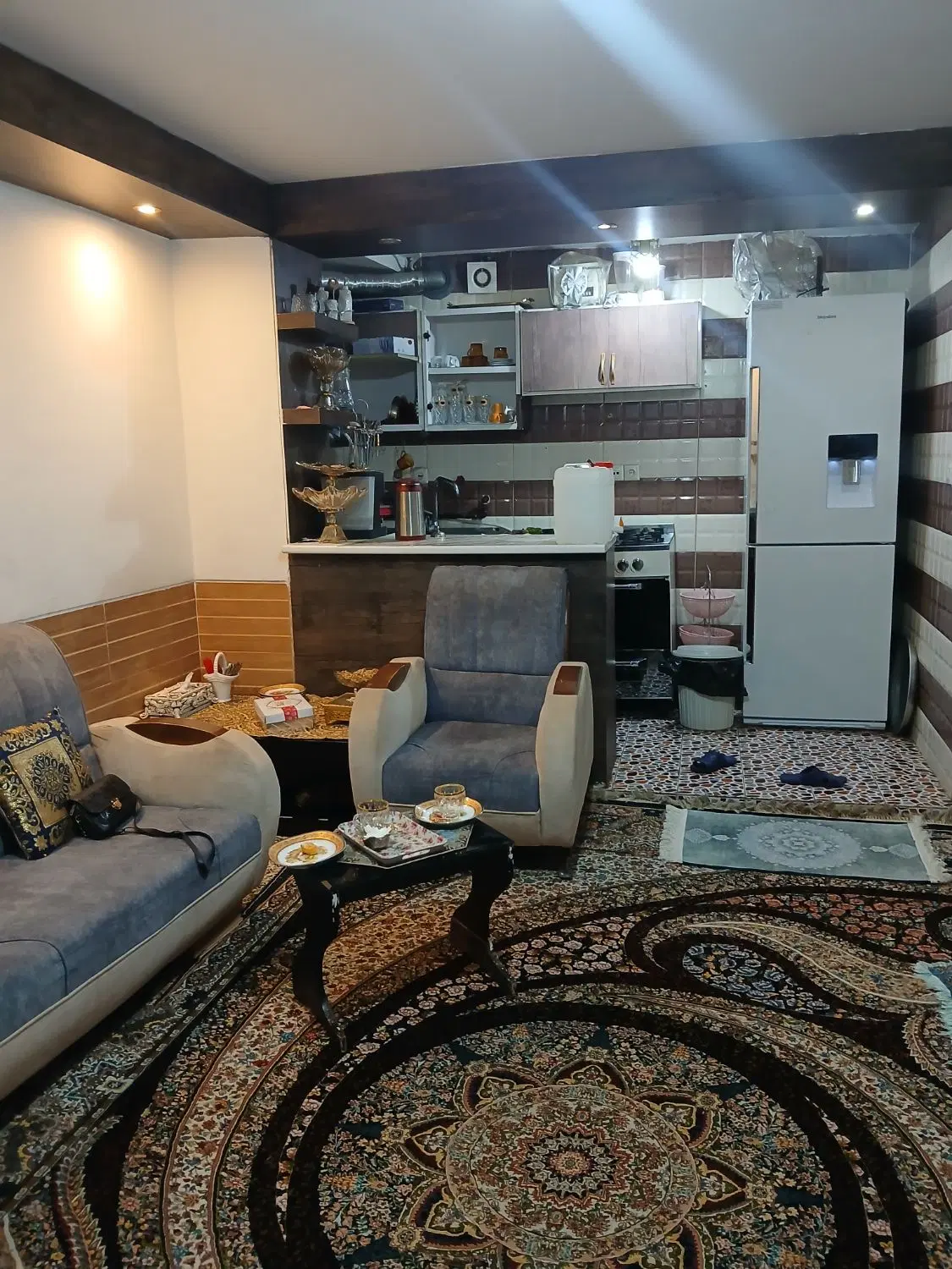 یه خوابه کوشک میدان خیابان لقمان