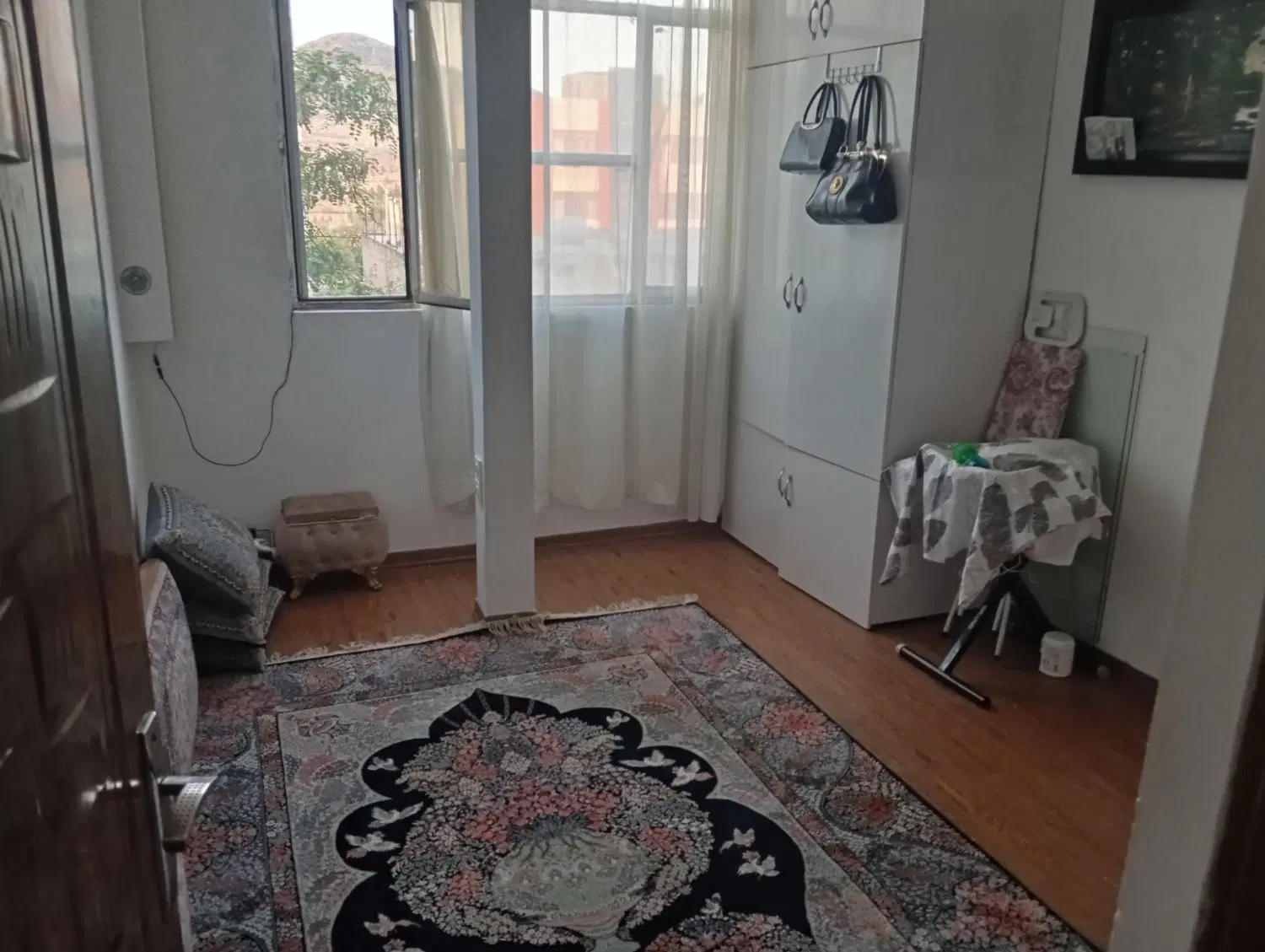 فروش واحد آپارتمان در خدمتم