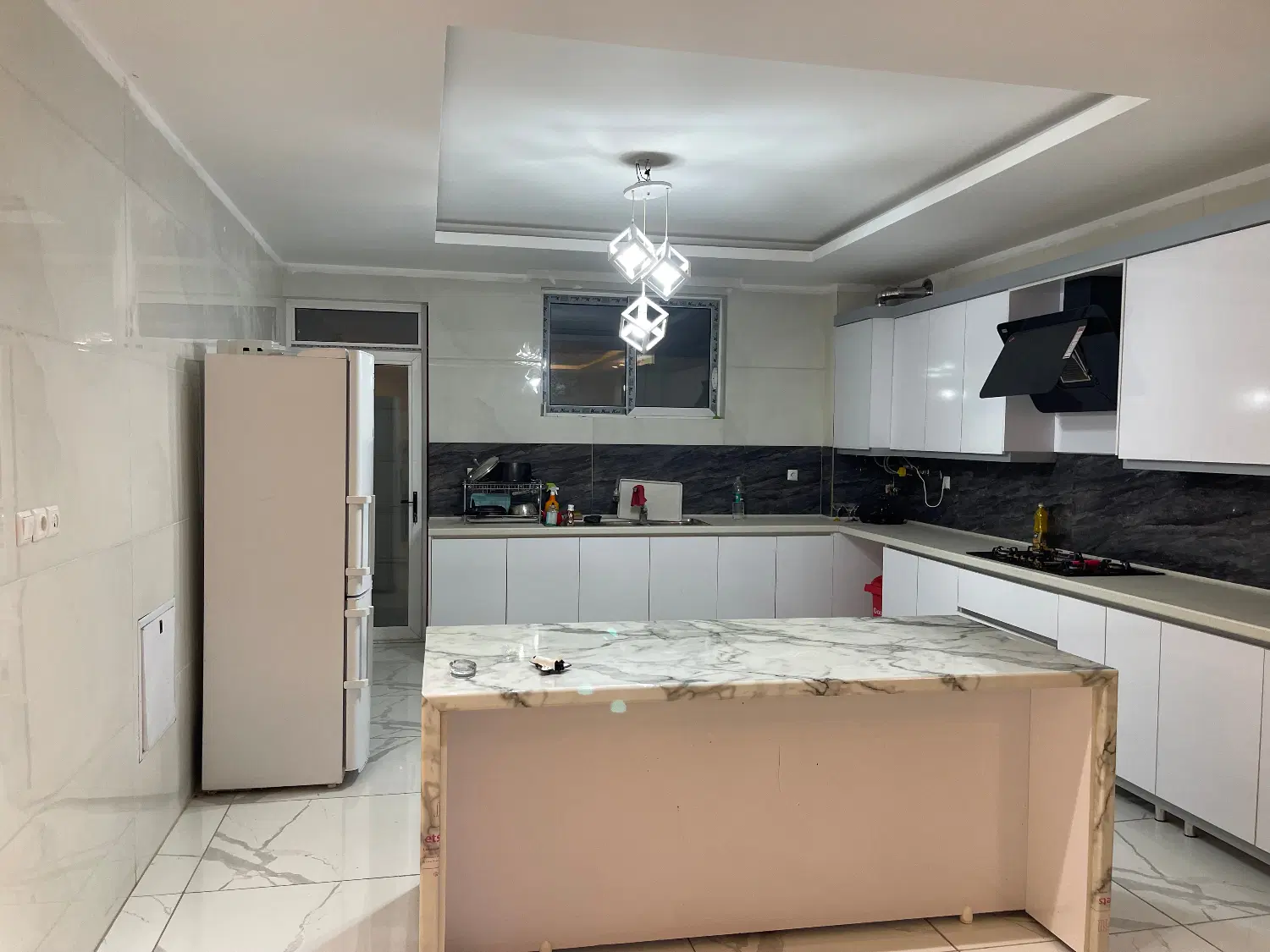 باغ ویلا مدرن اصفهانک