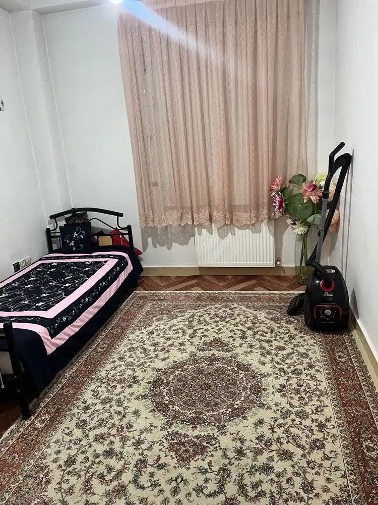 ثمین چهار واحدی