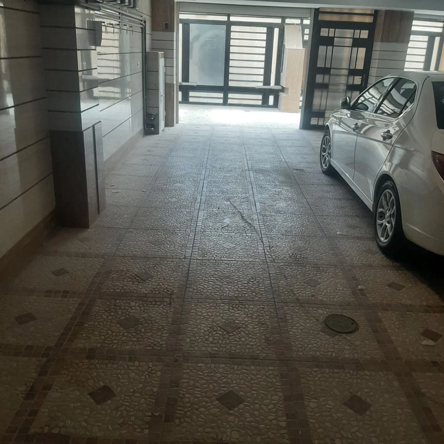 اجاره پارکینگ مجهز