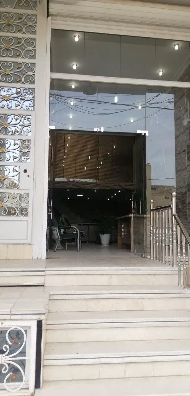 مغازه تجاری