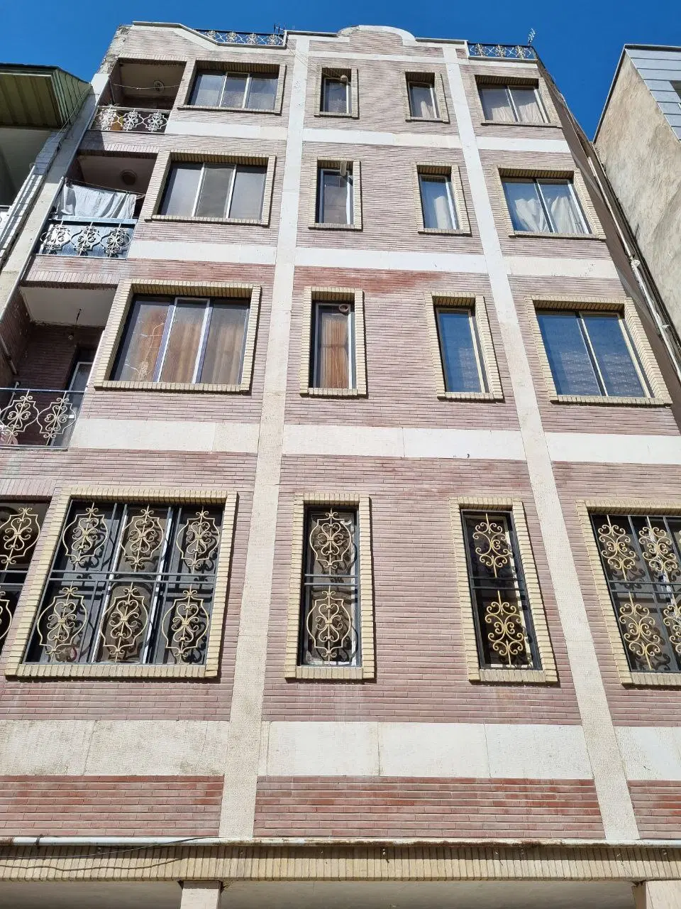 62متر ۲ خواب کم واحد دنج