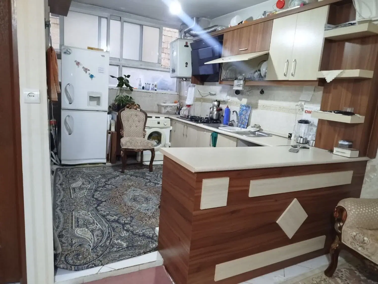 آپارتمان ۸۵ متری با پارکینگ و آسانسور