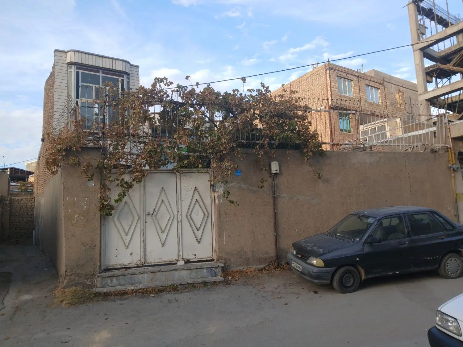 فروش یک واحد ساختمان با زمین