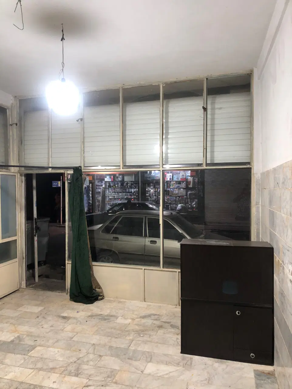 مغازه 22 متری دو نبش خیابان پر رفت آمد فول کد 1300