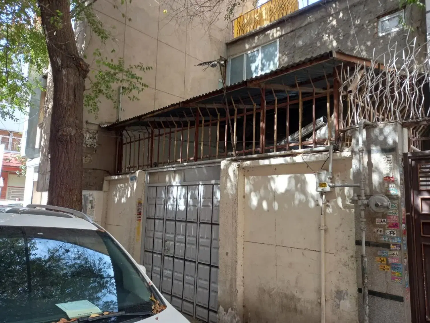 ویلایی کلنگی تجاری دار ۹۶ متری
