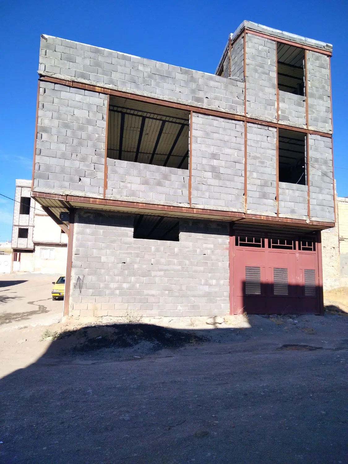 خانه نیمه کاره نایسر شهرک بهارستان 130متری