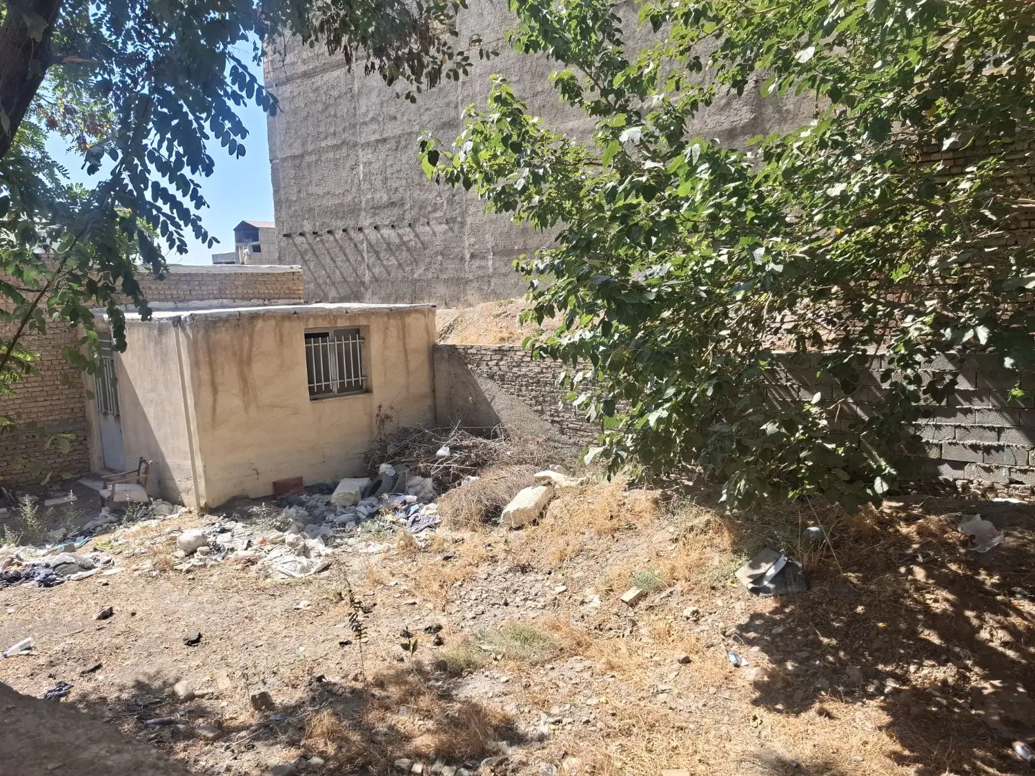 زمین محموداباد