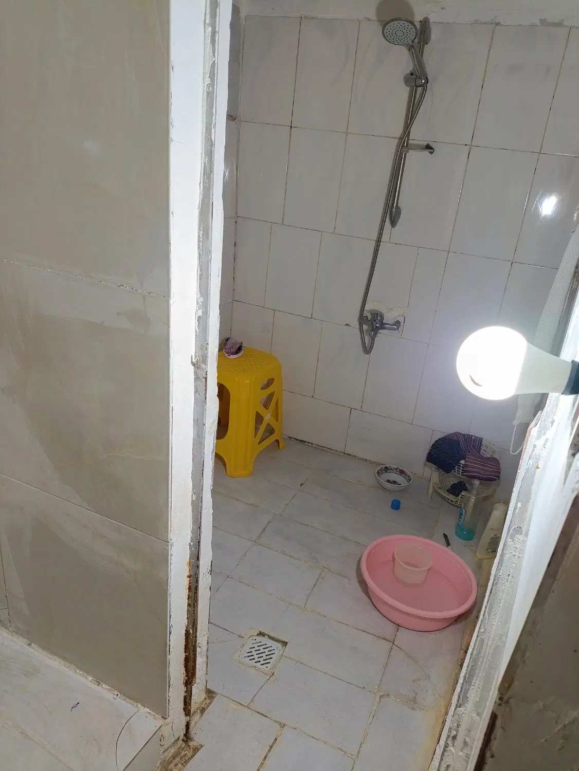 رهن واجاره منزل هم کف درب حال در باسفهرجان