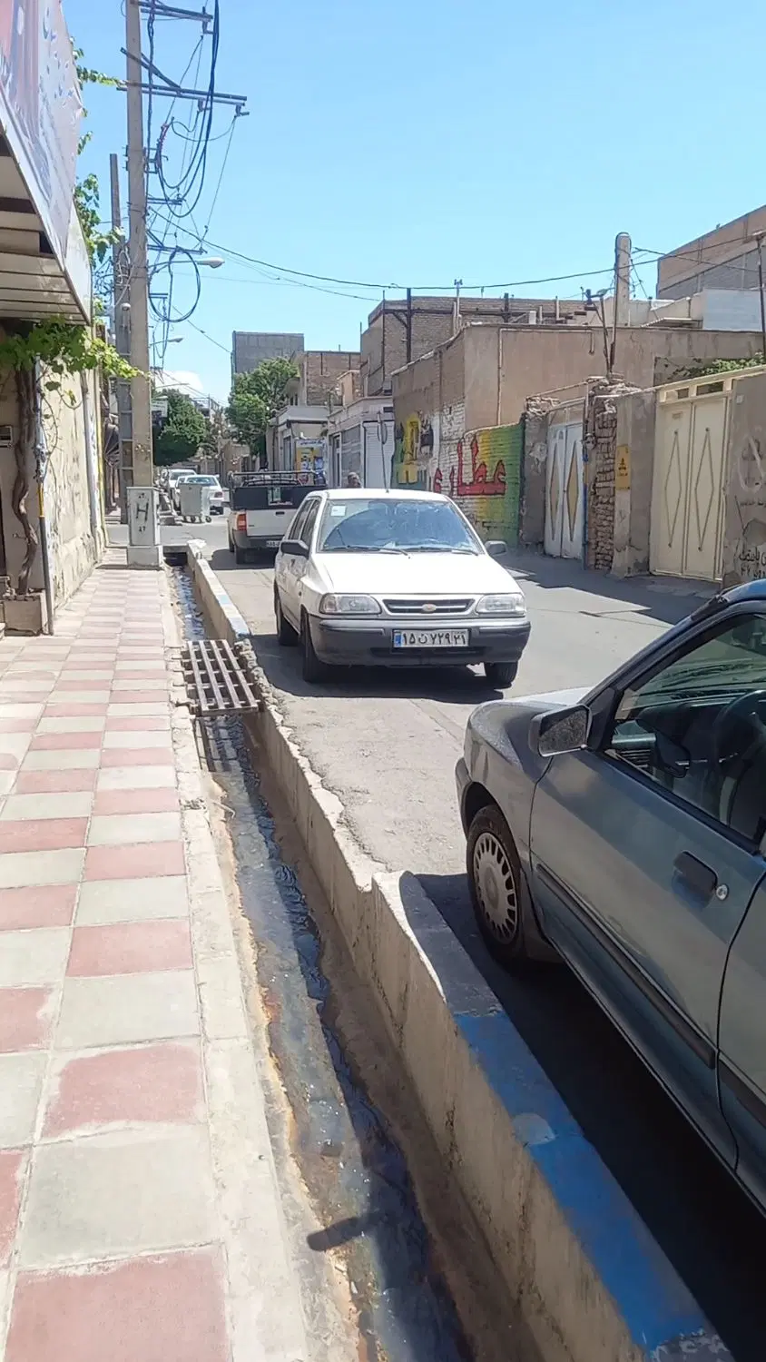 مغازه ۱۲ متر بر خیابان