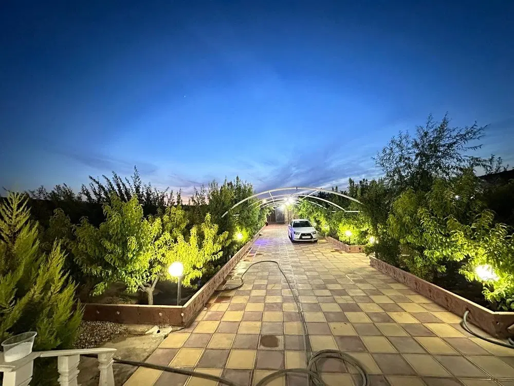 باغ ویلا استخردار