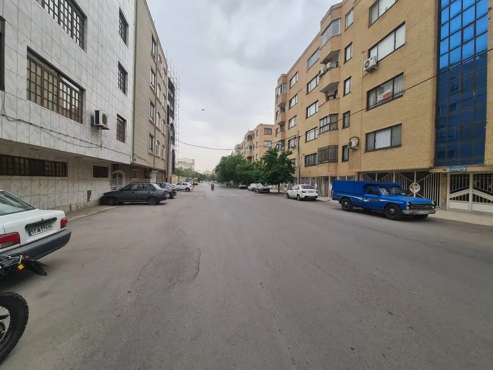 آپارتمان عبدالمطلب۳۰ حاشیه ۲۰متری