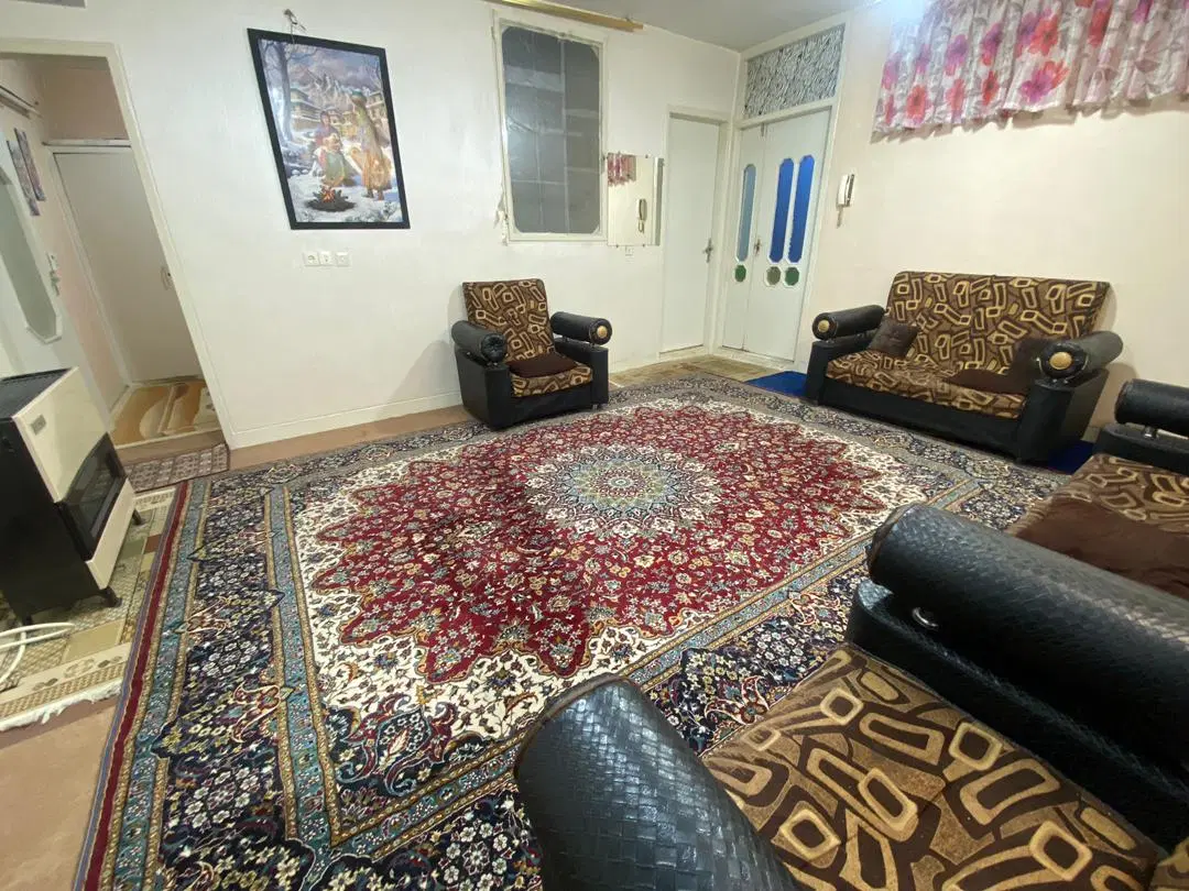 منزل مجردی نزدیک میدان امام۸۰متری