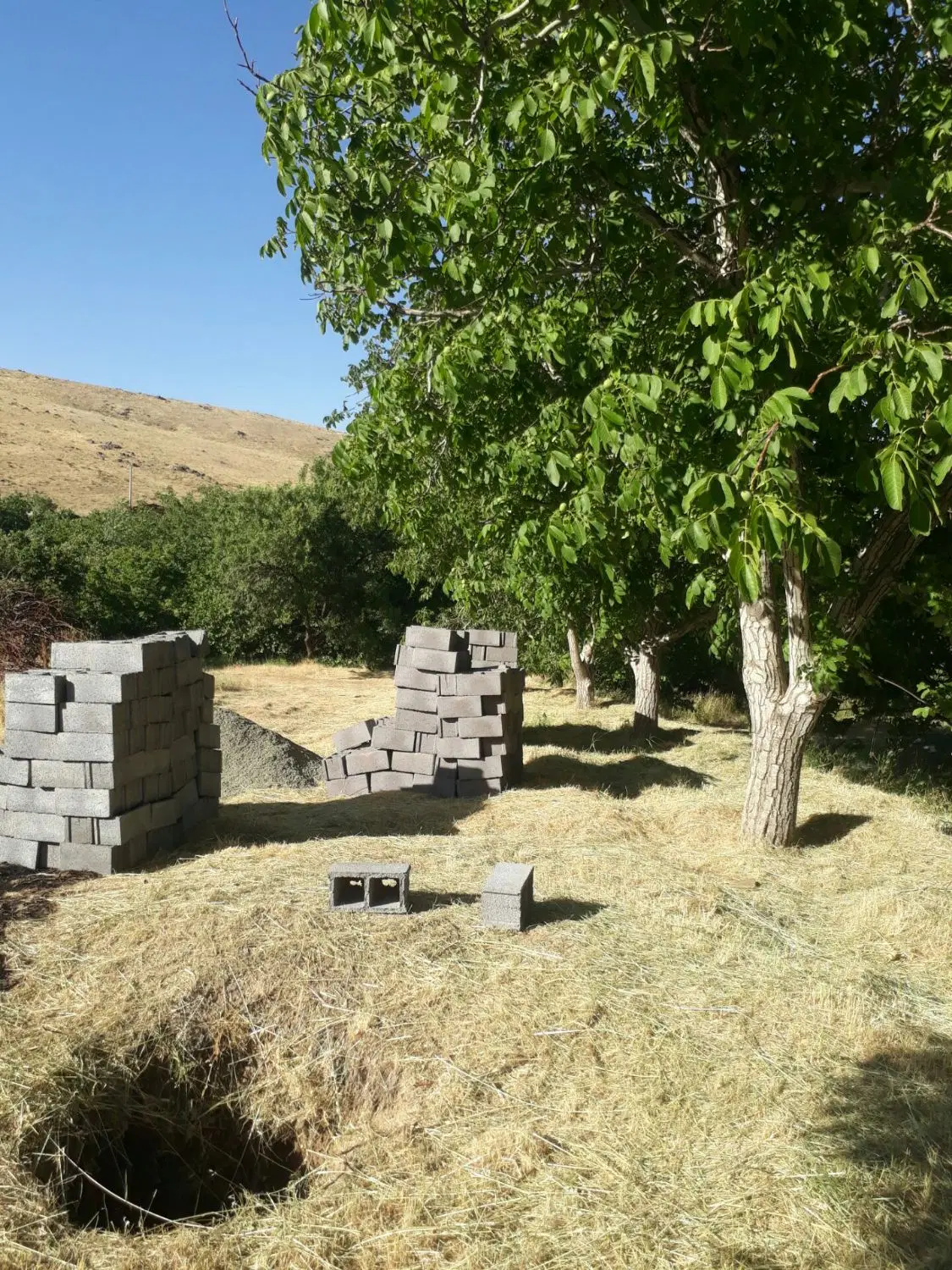 زمین فروشی
