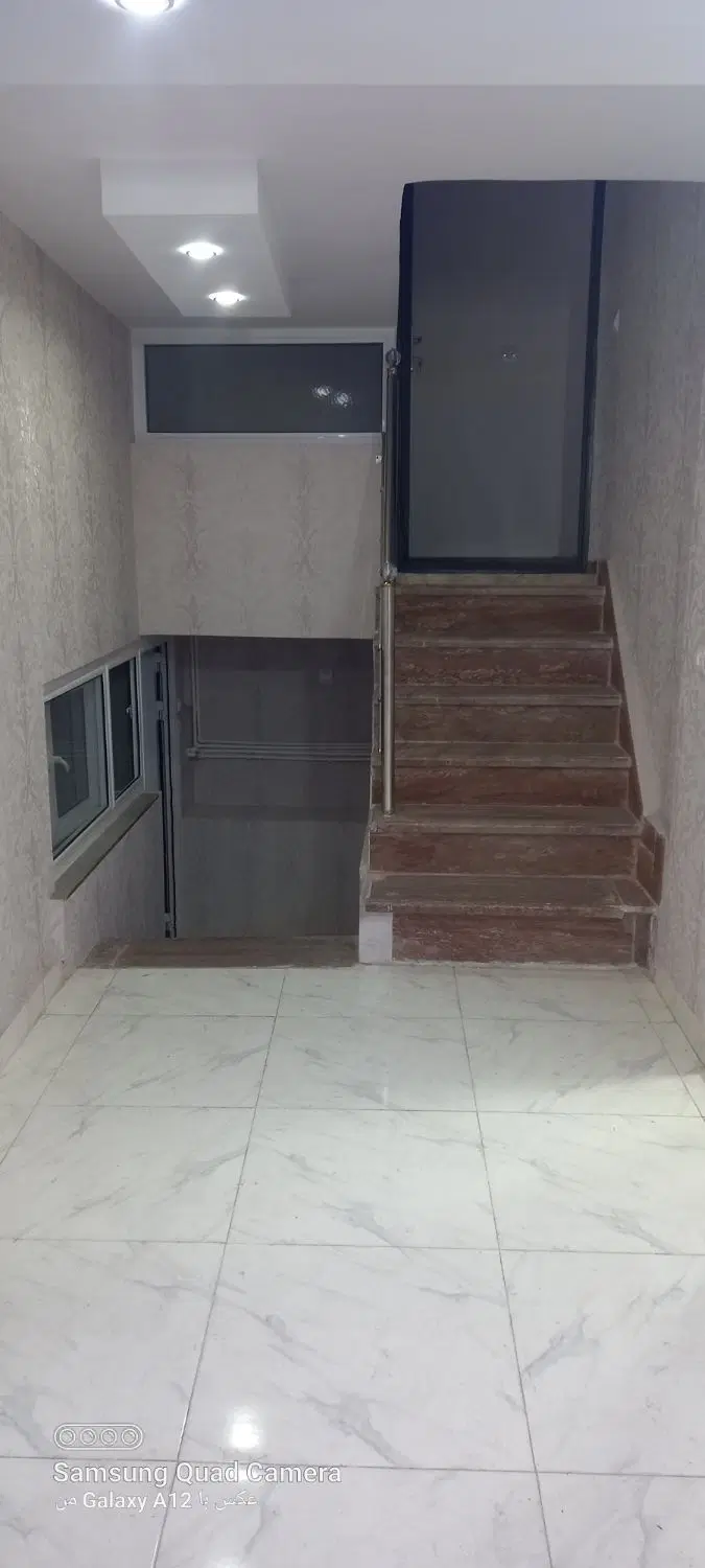 رهن اجاره یک واحد نیمه زیرزمین بر خیابان ۱۸ متری
