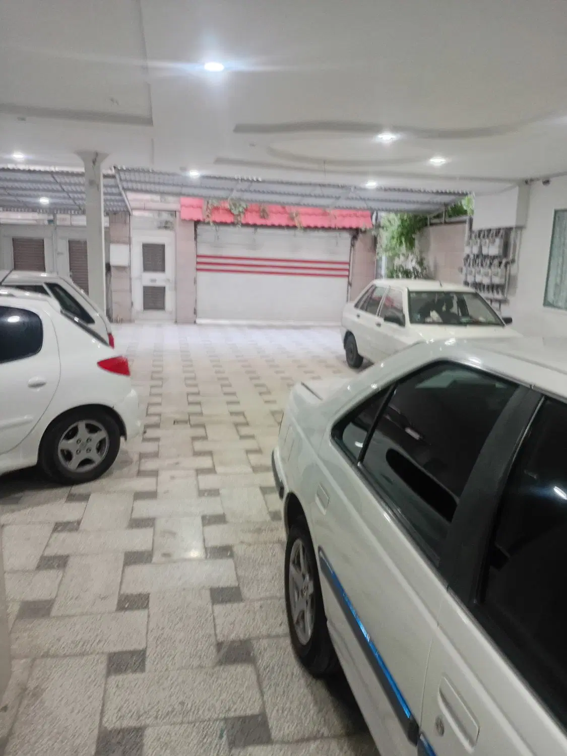 دوخوابه حاشیه ۱۰متری سر جلودایی۶۴