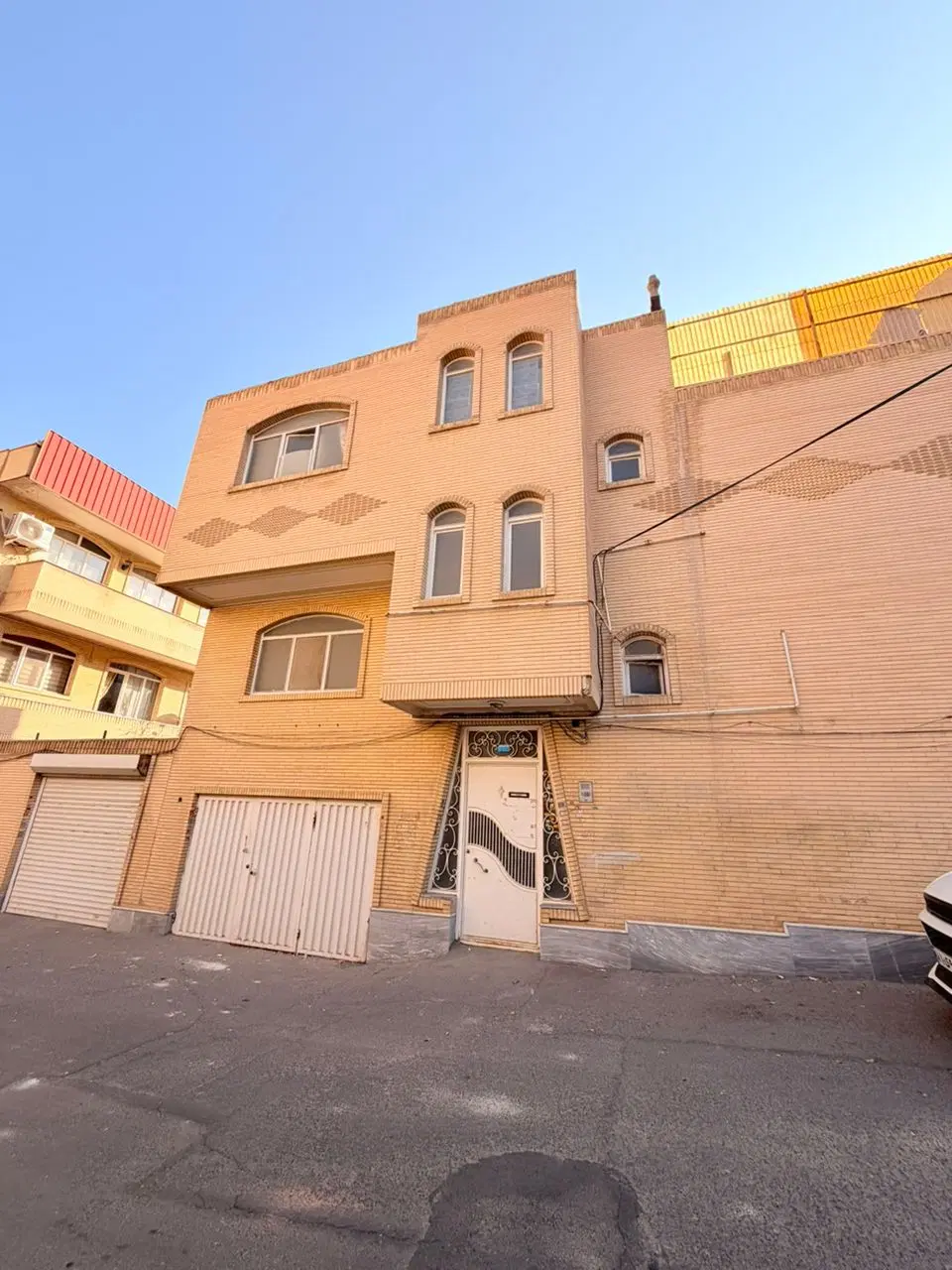 واحد کوچک در زعفرانیه