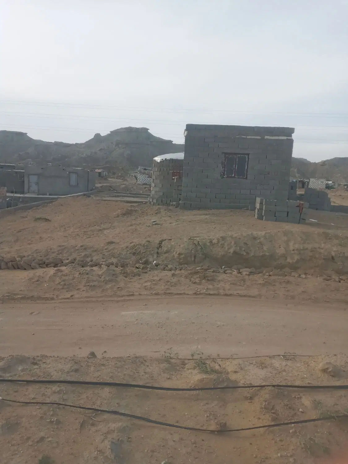زمین فروشی بین مرادآبادومیرآباد چابهار