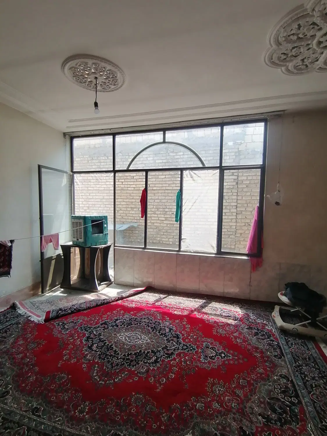 منزل طبقه اول دربست با پارکینگ