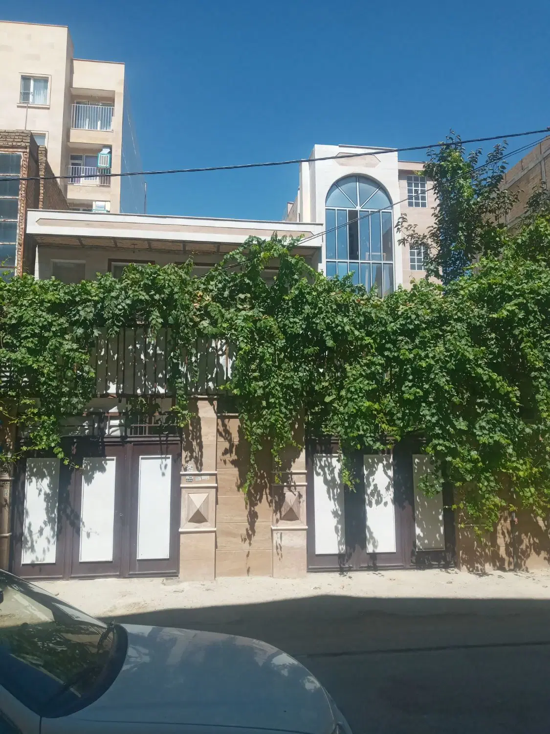 خانه ویلایی دو طبقه