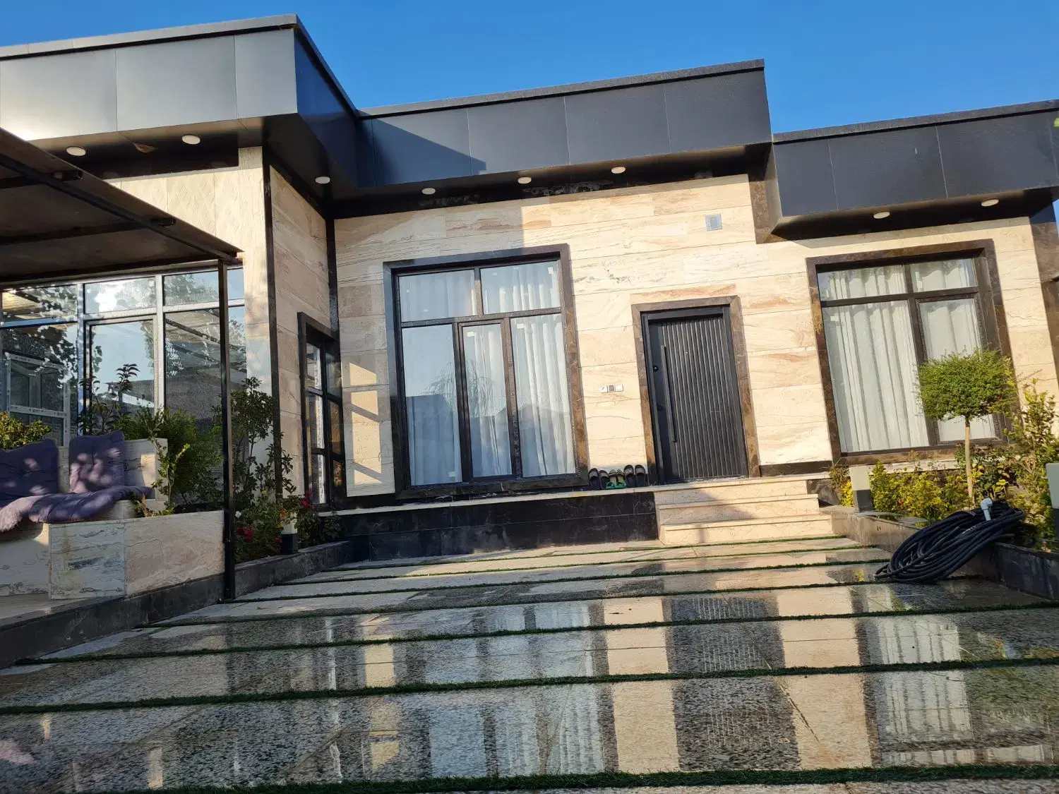 اجاره روزانه ویلا استخر داخل اب گرم با بیلیارد