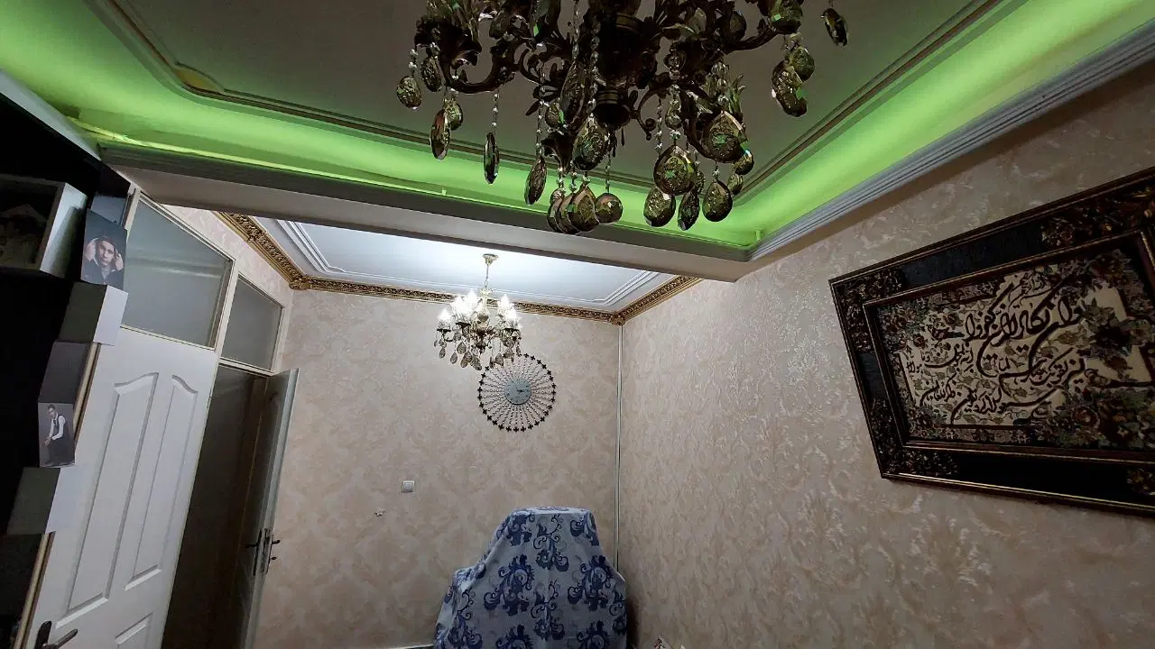 منزل مسکونی ۳ طبقه مغازه دار