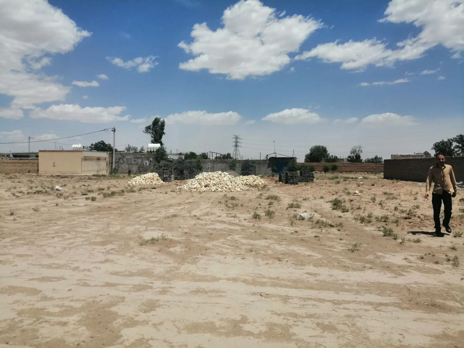 زمین چهاردیواری شهرک صباحی شرایطی