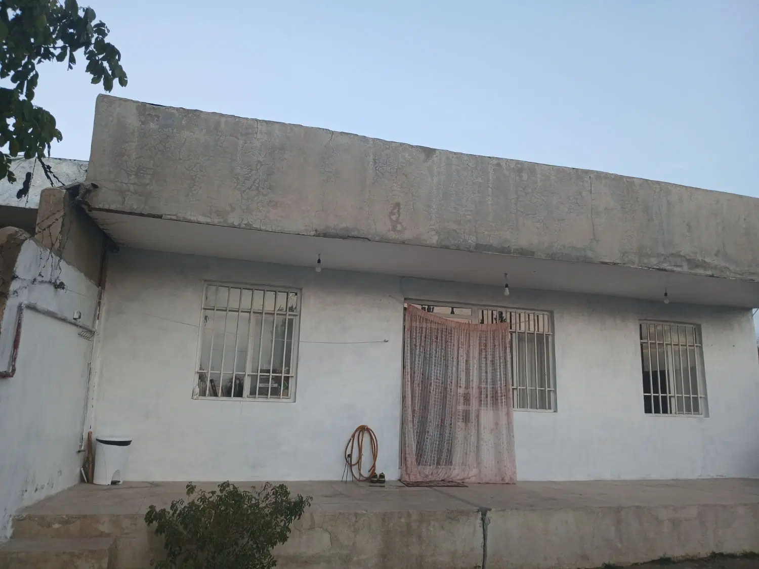 خانه باغی درمزداگینه