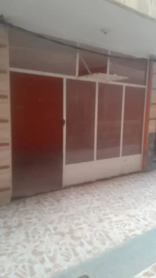 دو باب مغازه تجاری کنار هم