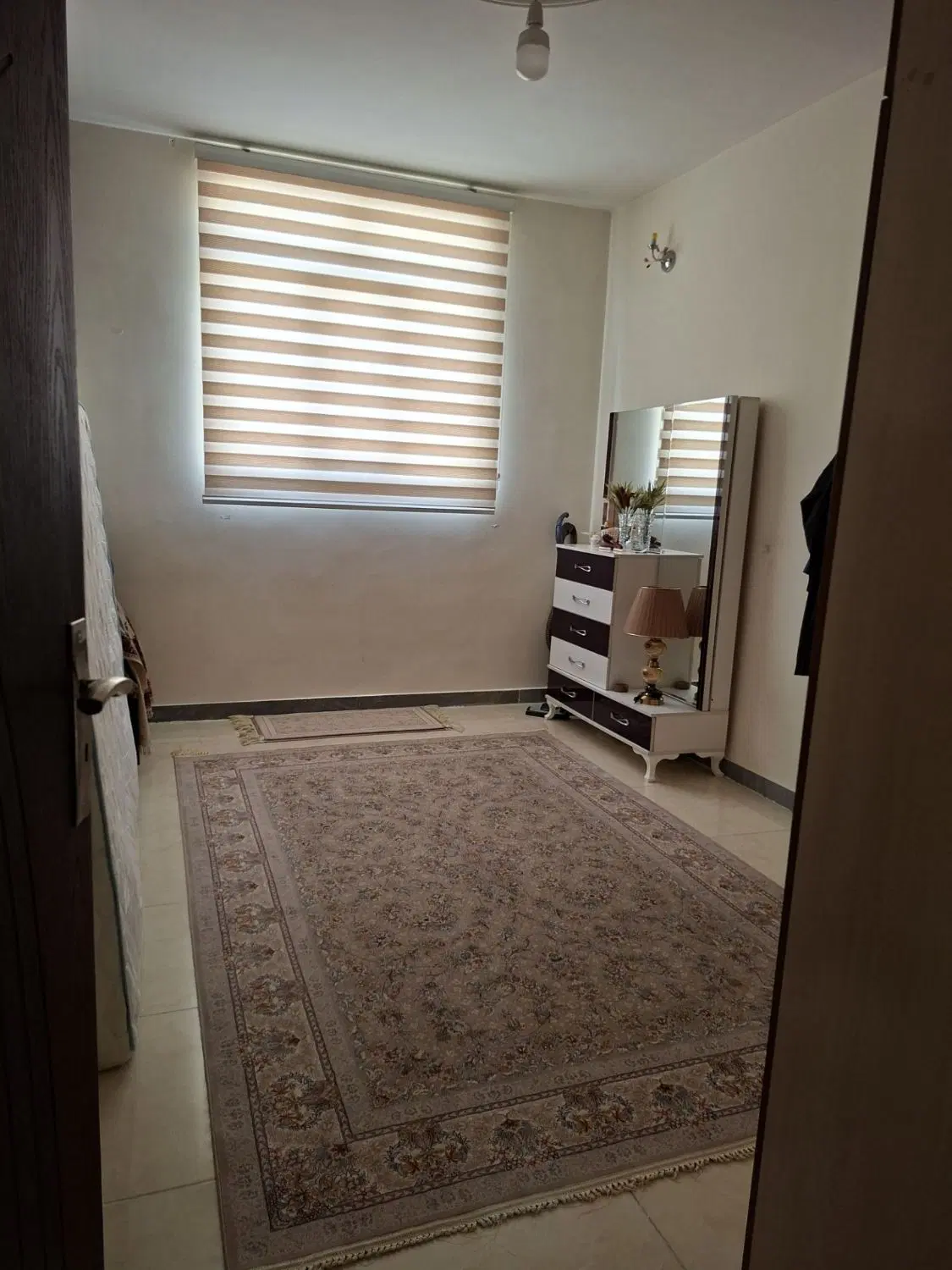 خانه دو طبقه و پیلوت ادب 10