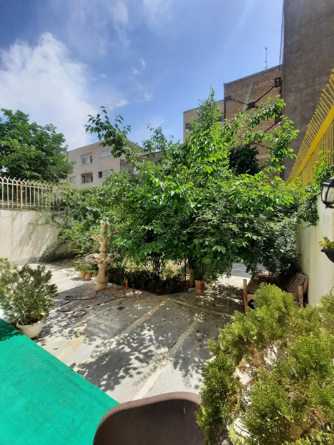 ۱۳۰ متر +۱۰۰مترصحن حیاط_دفتر کار بدون تابلو _نبی