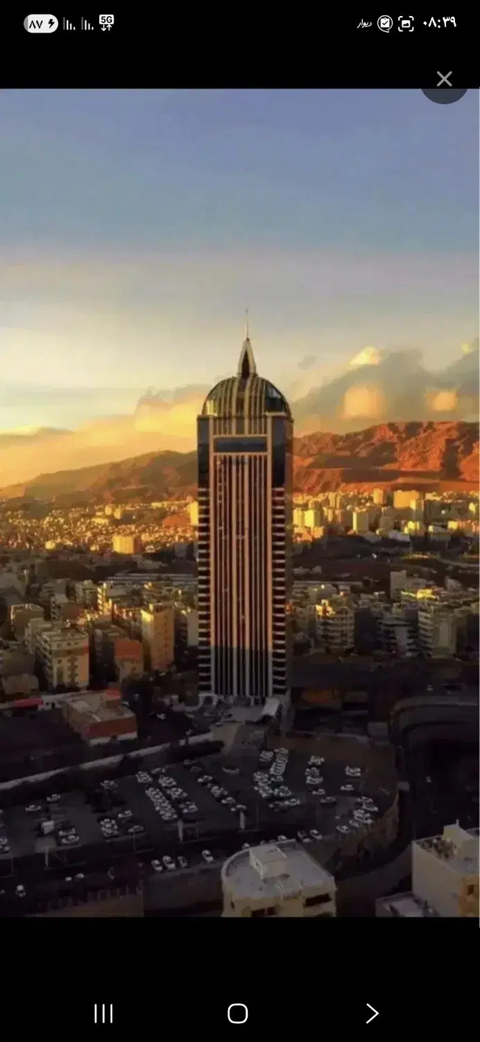 مغازه مالکیت در سه طبقه بر خیابان امام و رضا نژاد
