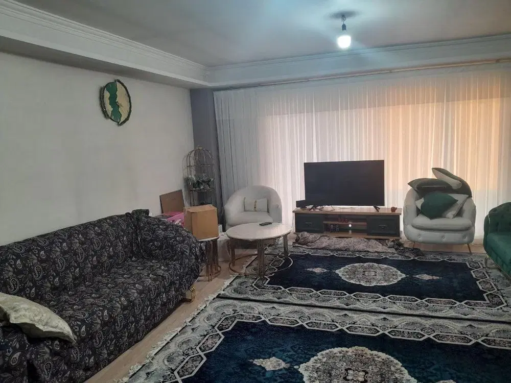 90 متری زمرد نهم