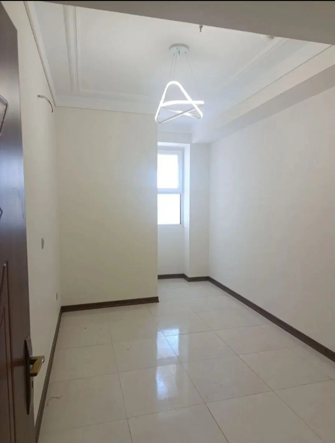 اپارتمان ۹۰ متری داماهی