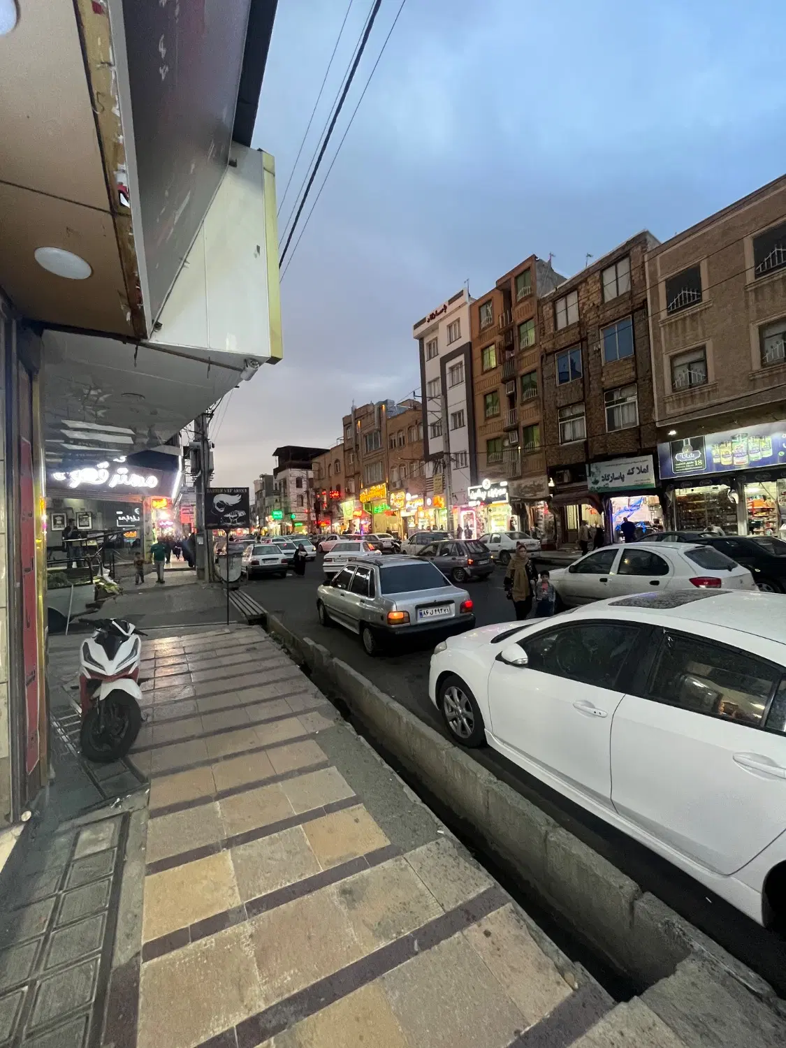 ۹ متر مغازه_سند تک برگ _ بحر خیابان _ شلوغ پر تردد