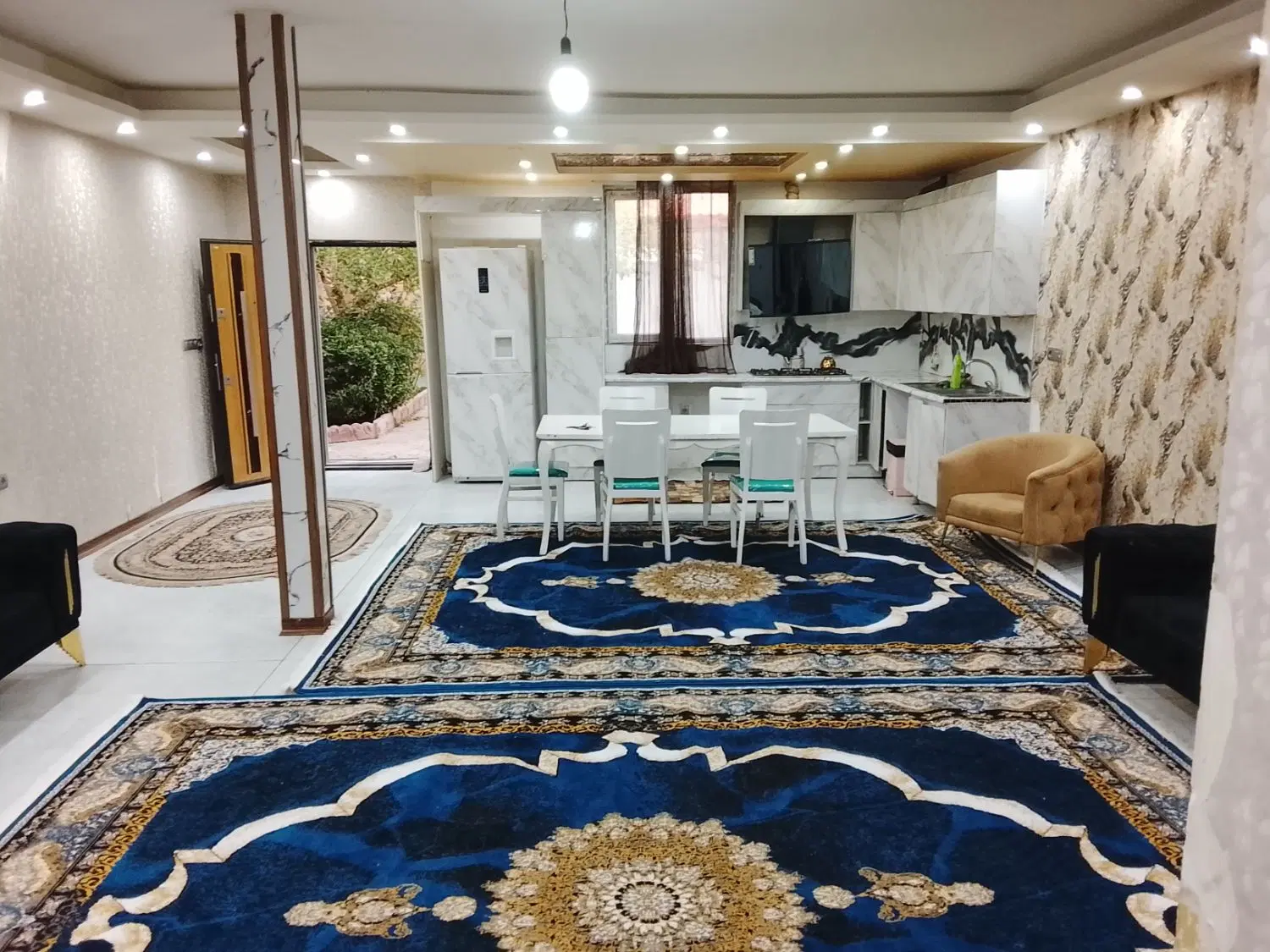 محیطی ارام برا مجالس و دورهمی