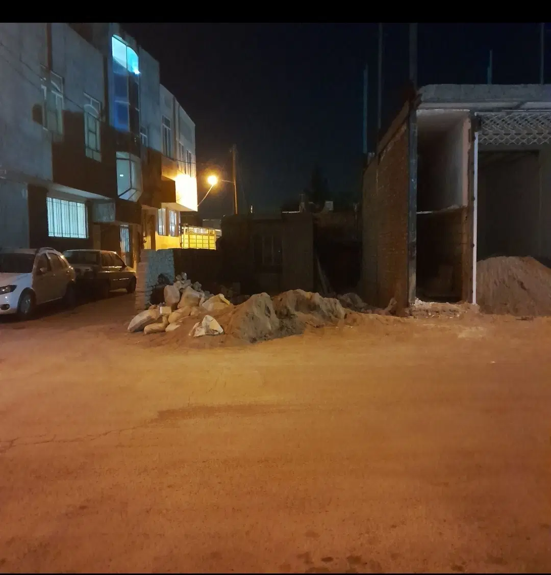 زمین فروشی