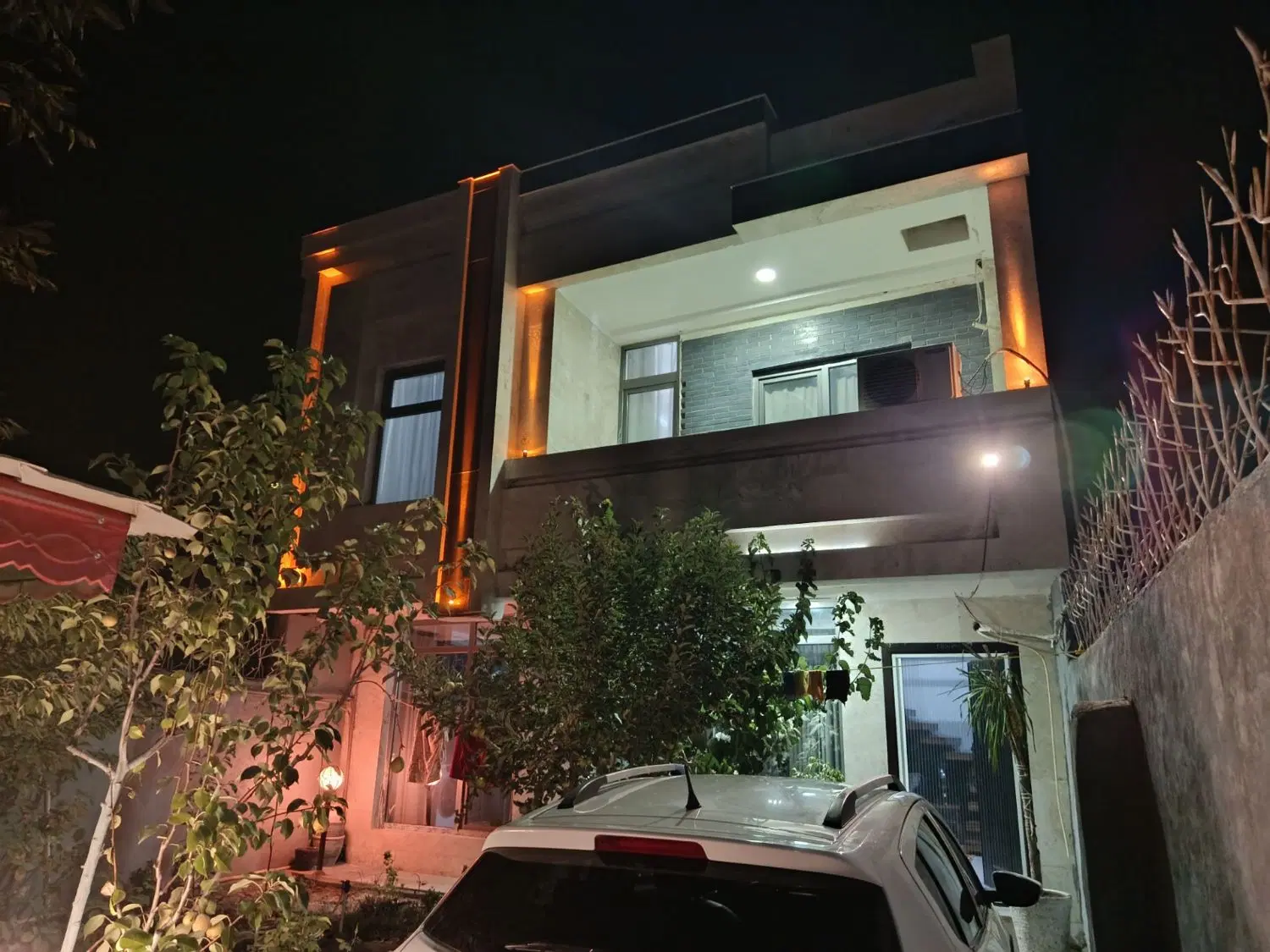 حیاط ویلایی