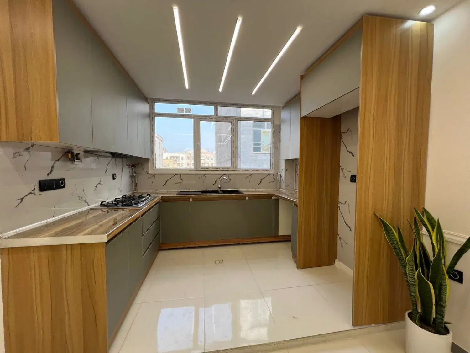 ۶۵متر*طبقه اول*پارکینگ*آسانسور*قیمت کل4500