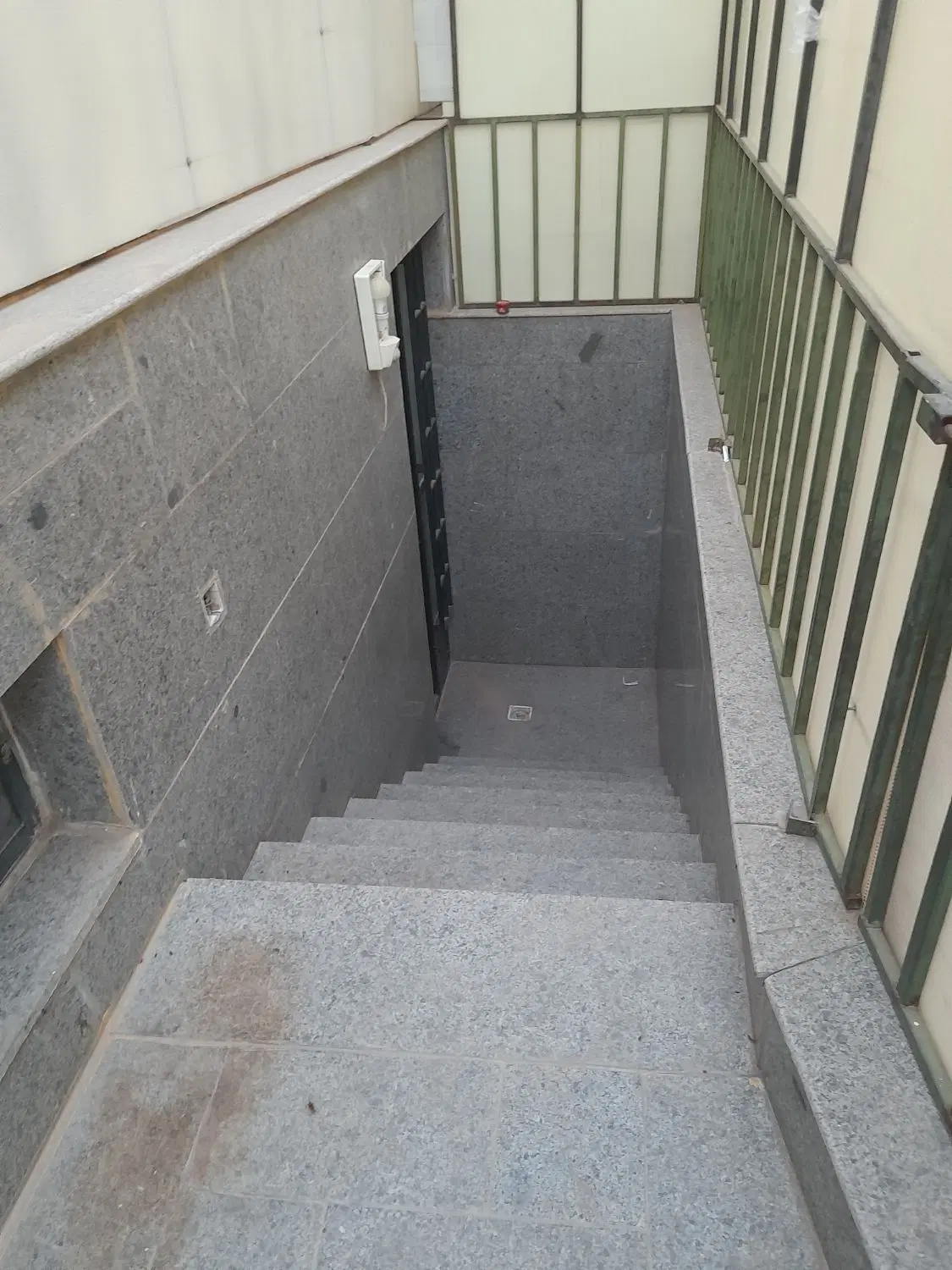 یک سویت اجاره شهرک هشت بهشت