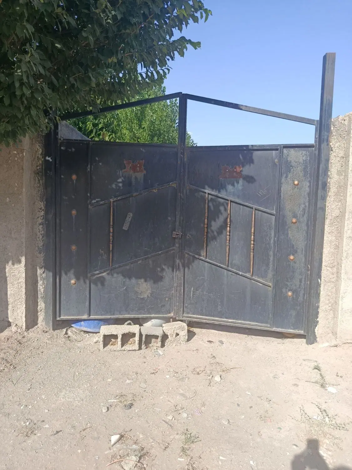 چهار دیواری سلطان آباد