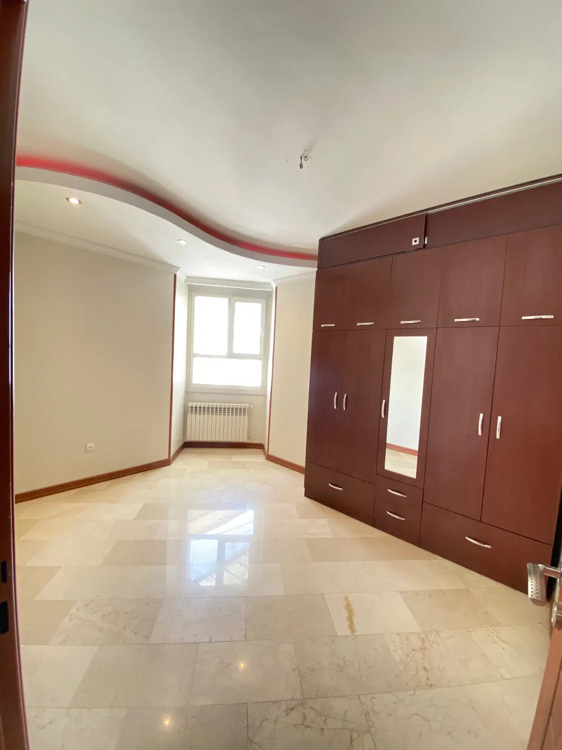 اپارتمان ۱۲۰ متری یوسف اباد۹ ساله باسرایداری