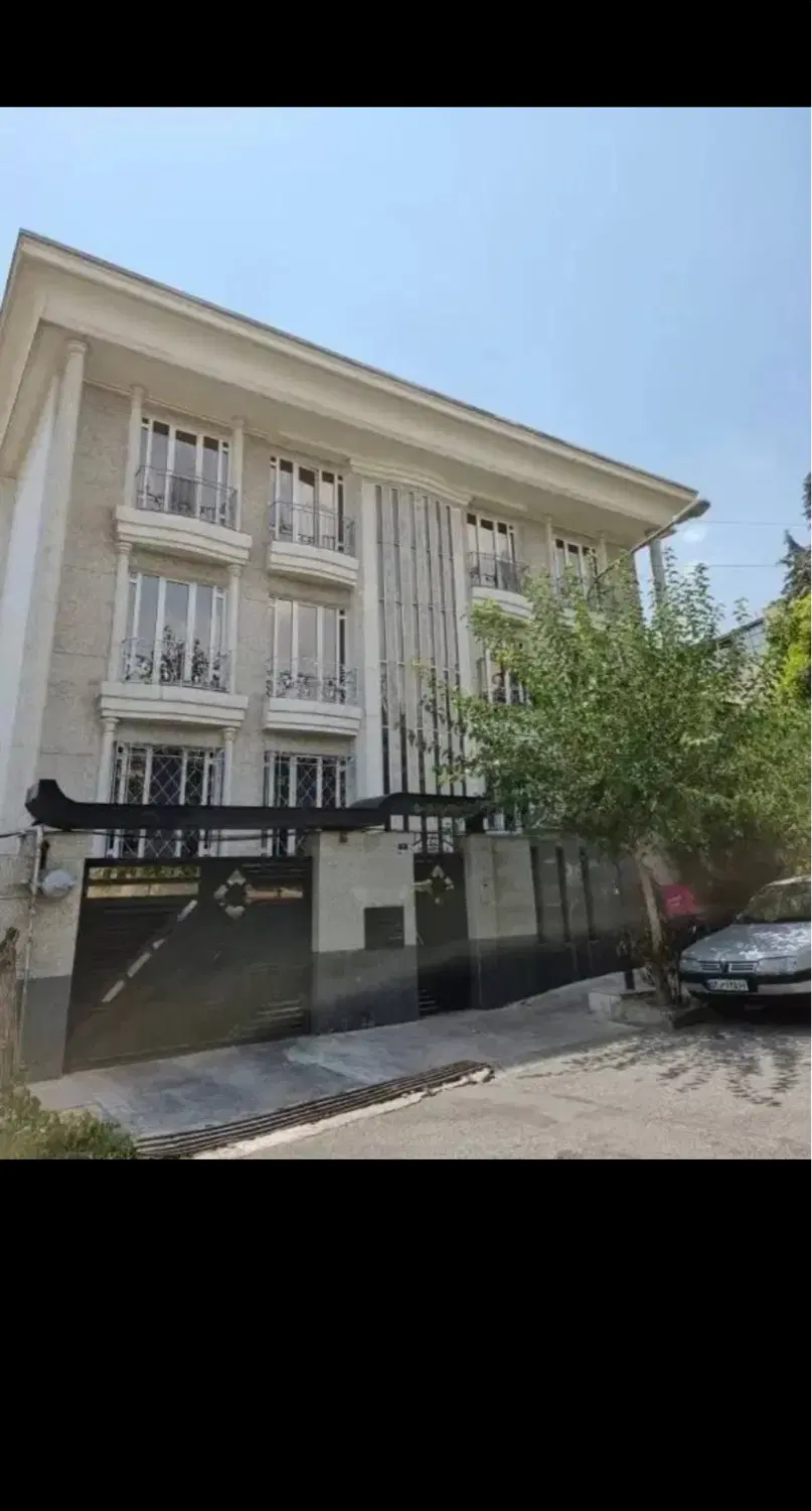 ۱۱۲ نزدیک استخر