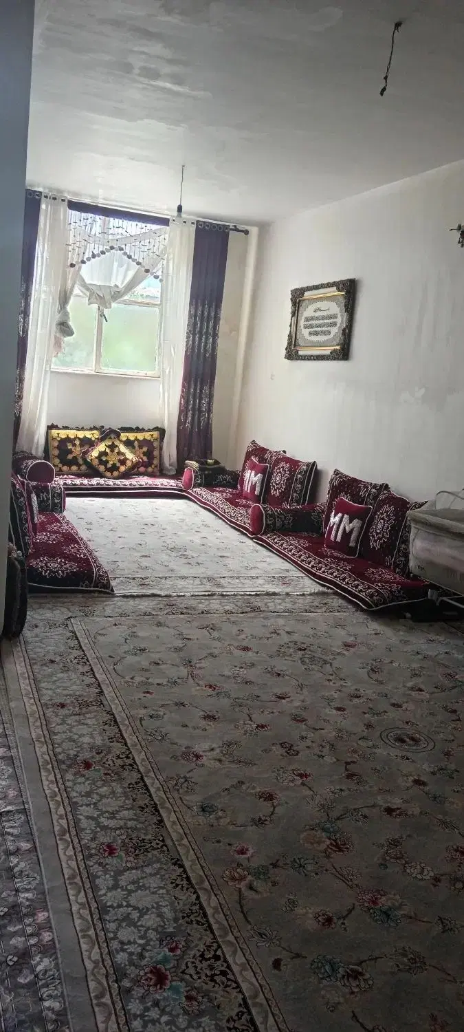 طبقه دوم راه جدا. سالن 3تافرش 12متری