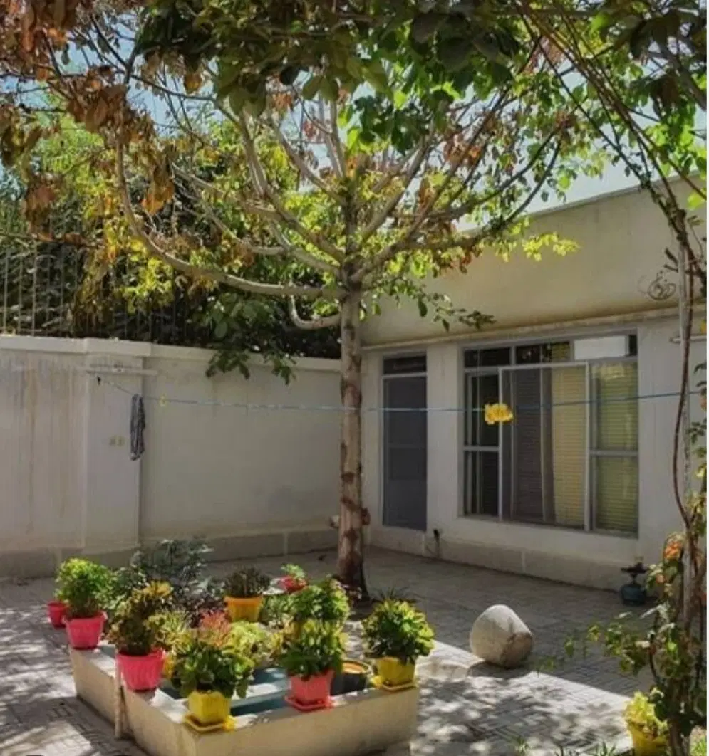 خانه حیاط دار ویلایی