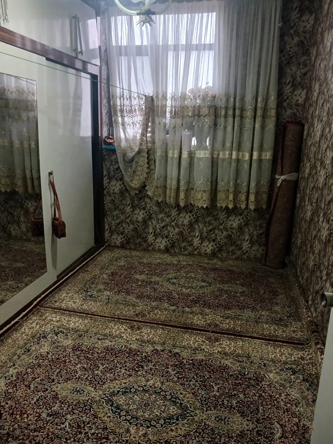 واحد ۴۶ متری  شهرک سینا