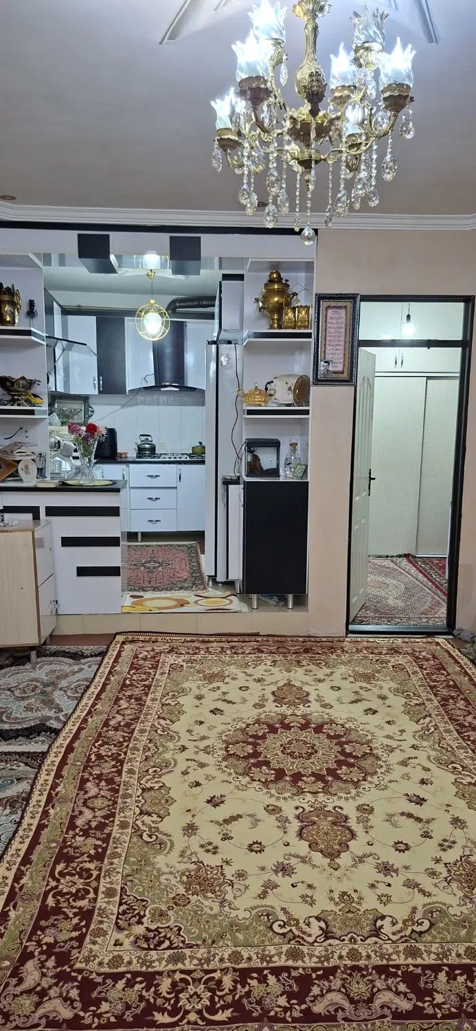 آپارتمان ۷۵ متری در منجم (ناصر آزی)