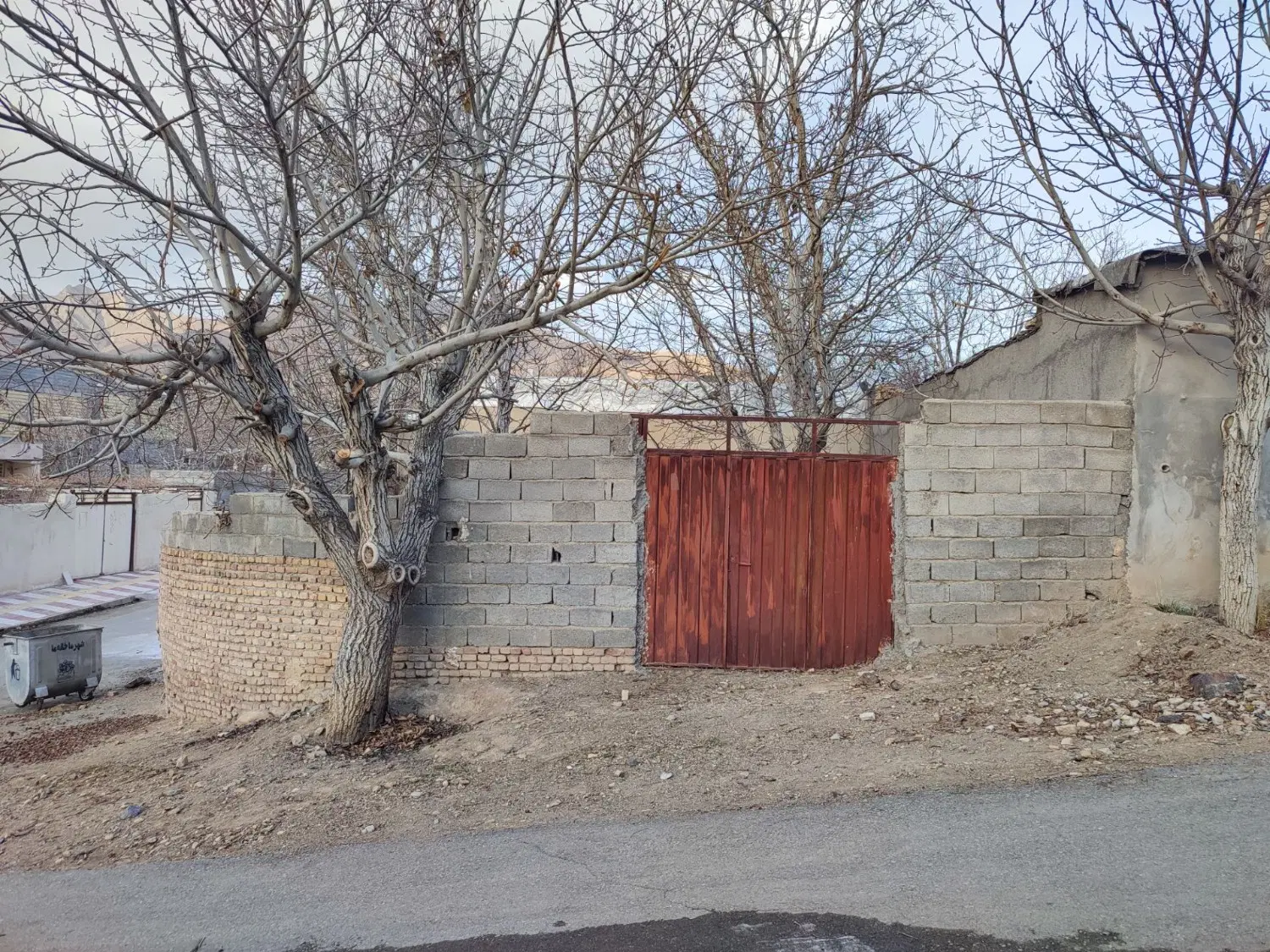 زمین مسکونی